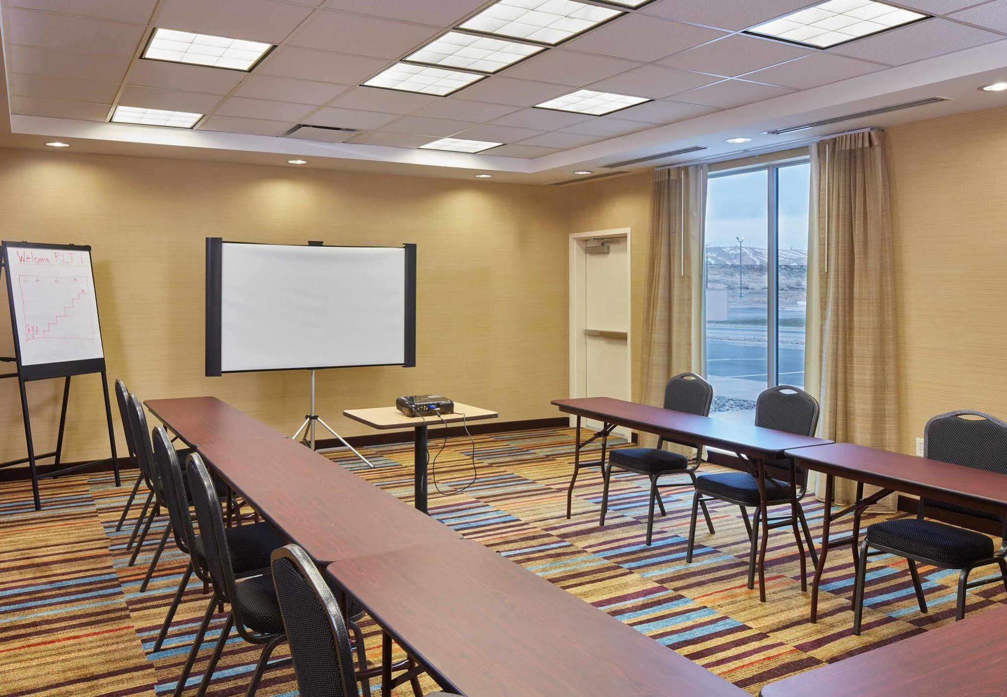 Fairfield Inn & Suites By Marriott Роулинс Экстерьер фото